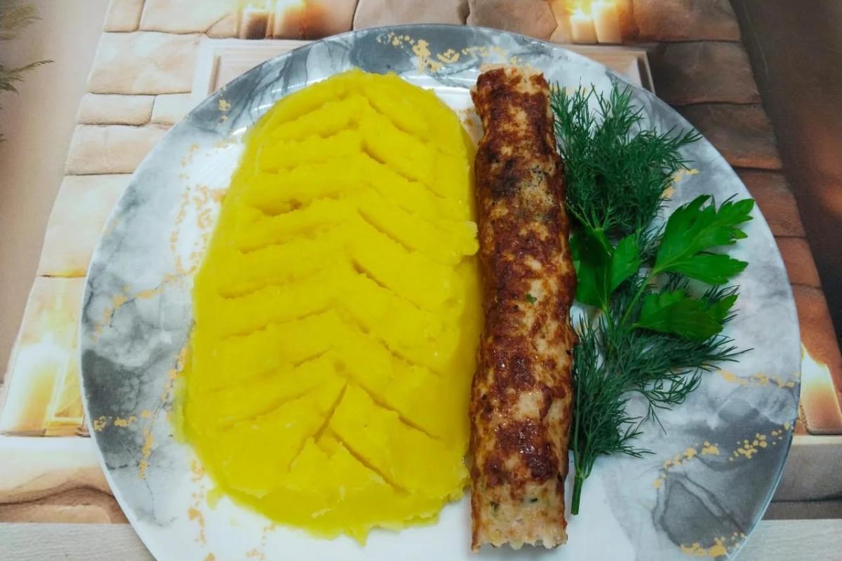 Картофельное пюре с люля-кебаб